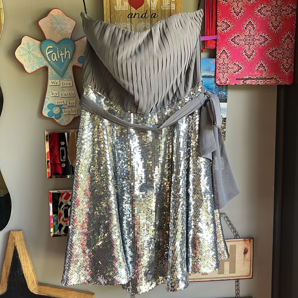 - LAST ONE ark & co. Sequined strapless dress